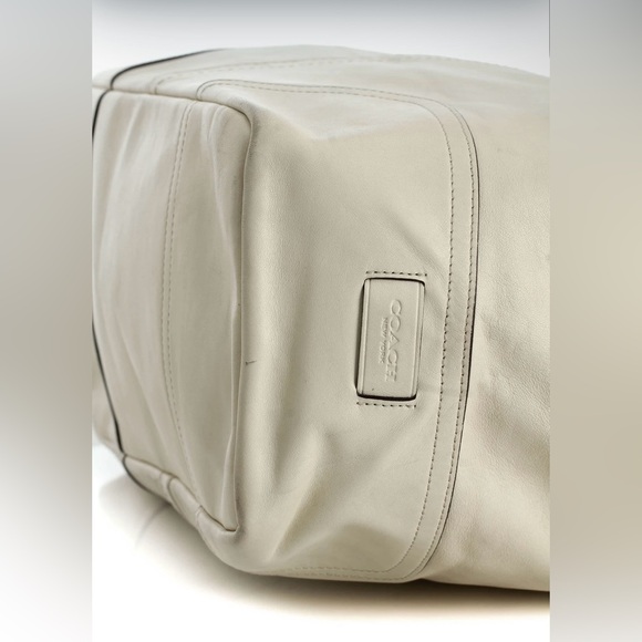 Coach Cream Shoulder Bag - Picture 6 of 16